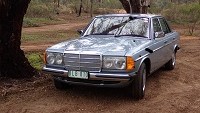 1982 Mercedes W123 230E